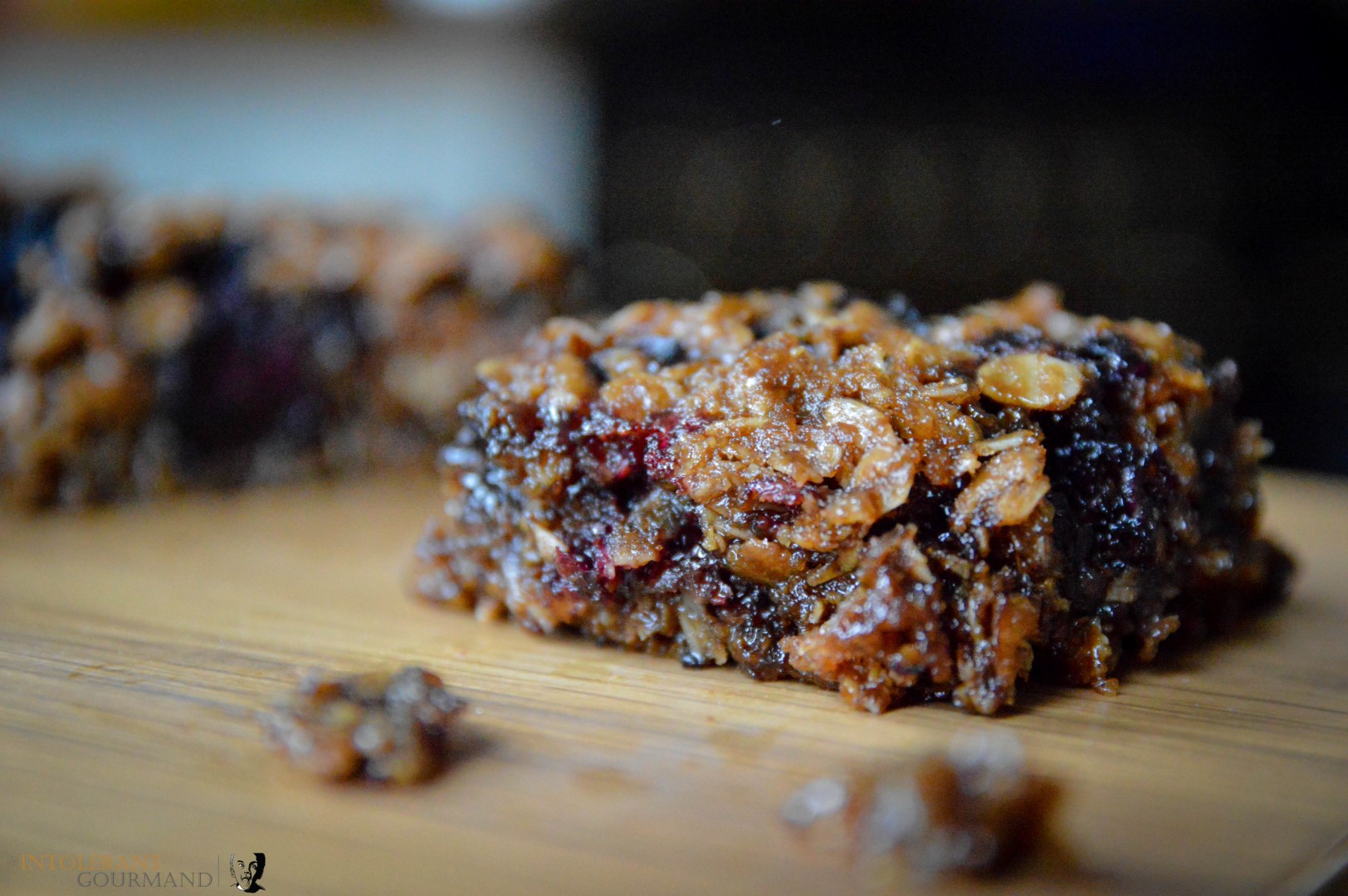 Blackberry flapjack - dairy-free, gluten-free blueberry flapjacks. Bursting with flavour, simple to make, and absolutely delicious! www.intolerantgourmand.com