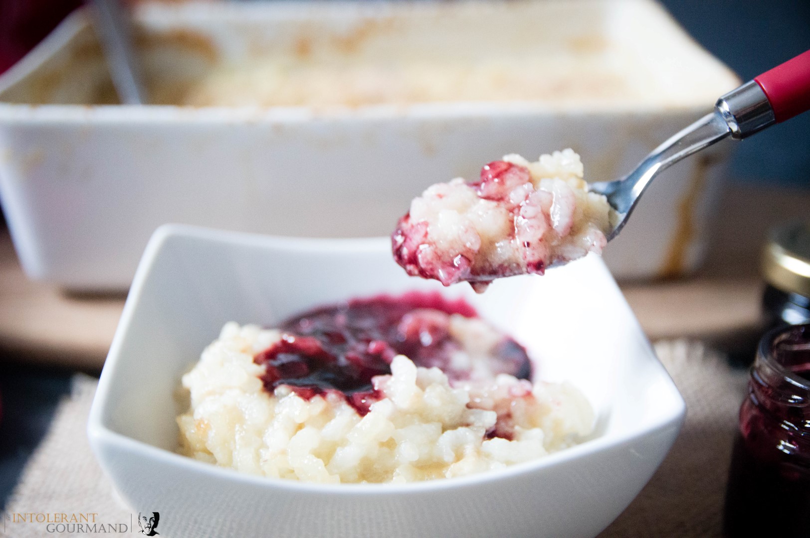 Creamy Vegan Rice Pudding - a deliciously comforting and really easy vegan and gluten-free pudding to make that everyone will love! www.intolerantgourmand.com